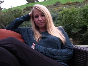 Rambut pirang, Sedang merokok