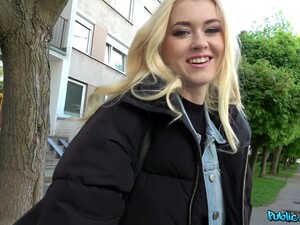 Bunda grande, Loiras, Dinheiro, Ao ar livre, Colegiais