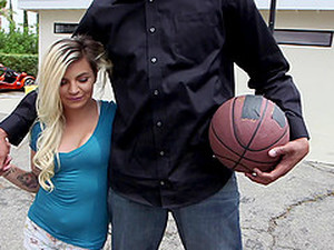 Çift, Dışarıda, Gerçek, Dar am